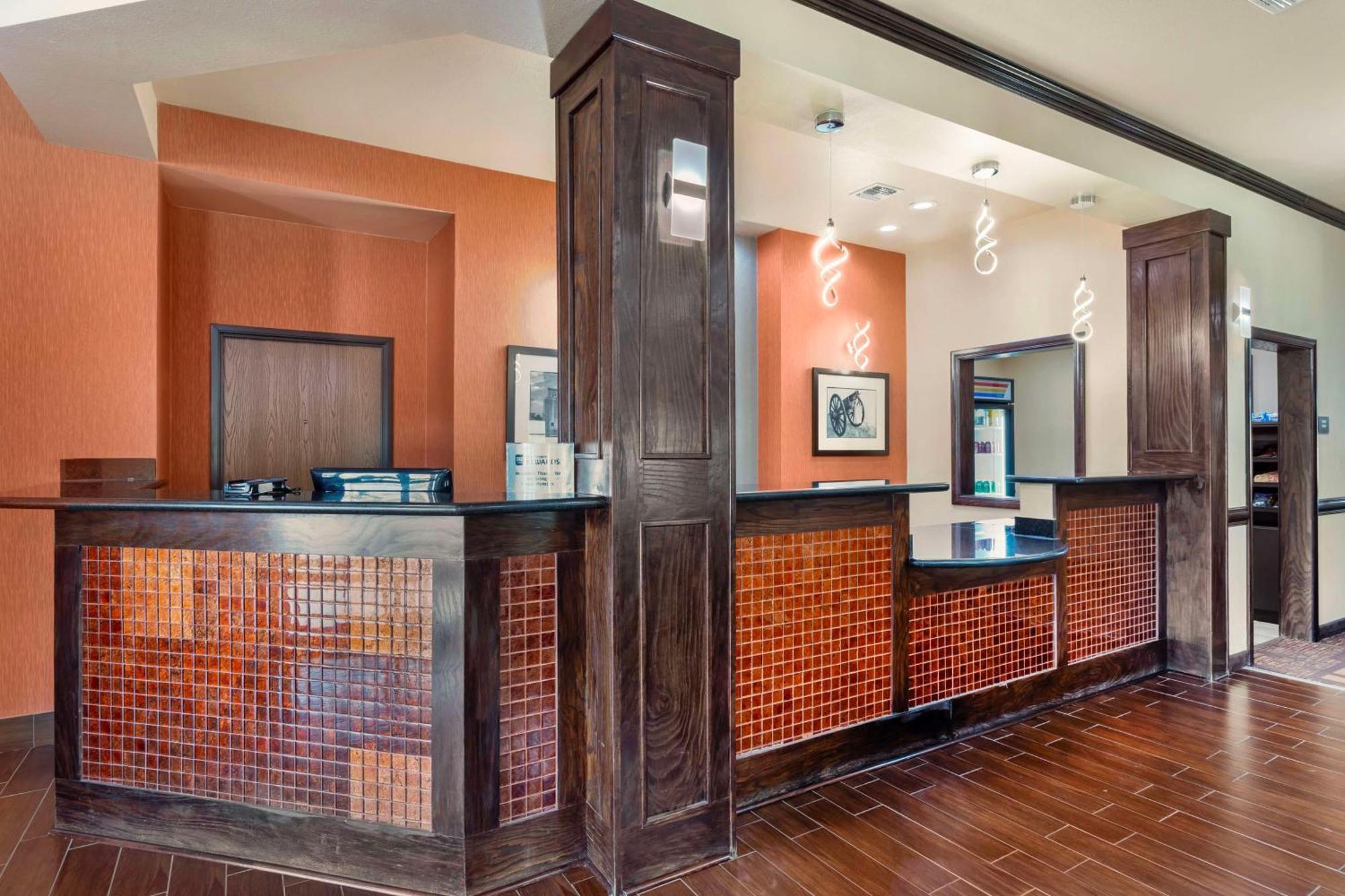 Best Western Plus Goliad Inn & Suites Bagian luar foto